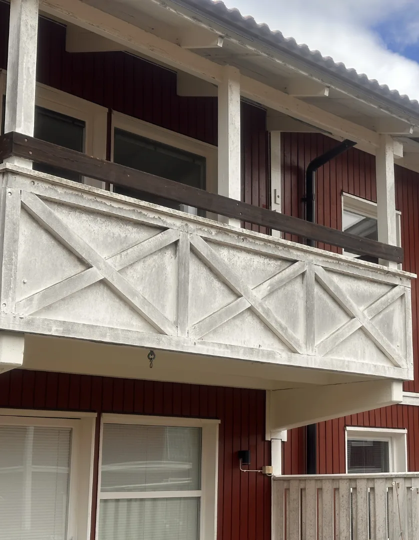 Före – Sedan 1994 har vi tvättat närmare 1000 fasader för villa och fastighetsägare.